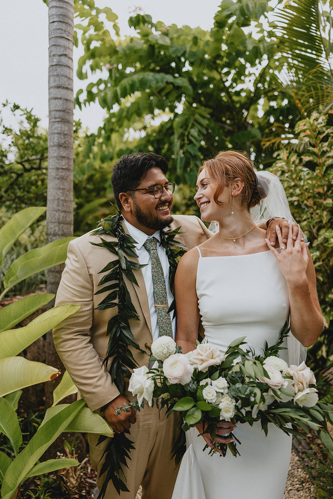 Couple elope in Hawaii