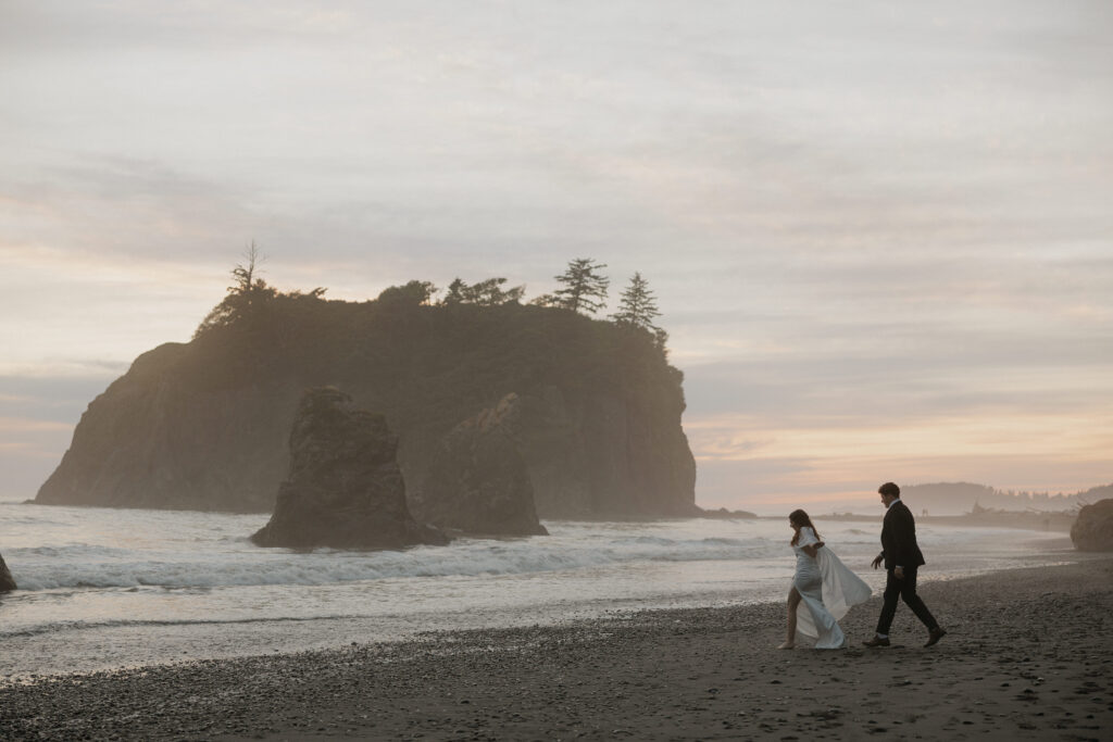 Ruby beach elopement in washington 